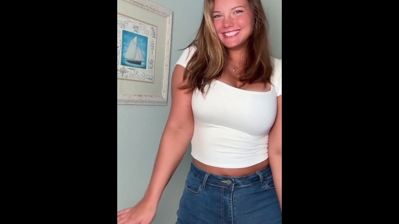Curvy Brunette from OF is Teasing Fans with Viral Dances Pornhub com 