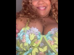 BBW EBONY MILF playing with herself 4/16