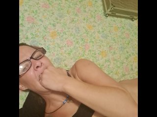 Fingering my kitty and tasting my juices