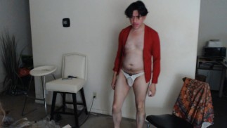 Я сбежал от полиции на данный момент, может быть, так же хорошо дрочу!