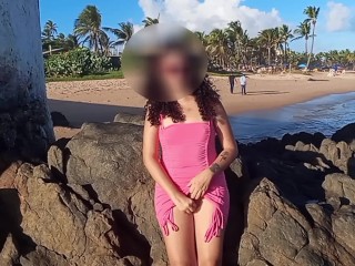 EXIBINDO MEUS MEUS PEITO E MINHA BUCETINHA NA PRAIA E ESTRANHO PASSADO
