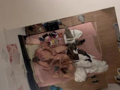 Française branle son mec avec une vaginette puis il finit sur son visage en facial 🤤💦