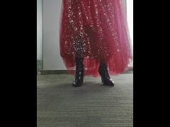 穿着华丽的性感演出服，在办公室穿着漆皮高跟靴自慰，喷了一地！！！！ - Screenshot 7 of 16 - Costume