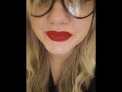 Сучка показывает измену и хочет трахаться - Screenshot 11 of 16 - измена