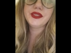 Сучка показывает измену и хочет трахаться - Screenshot 3 of 16 - куколд