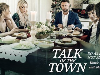 Wicked - Blonde Busty Babe заполняет всю свою киску членом