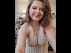 curvy Marilyn Monroe dances for you - Screenshot 1 of 16 - Pov Roleplay
