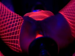 Cyberpunk 2024 - Milfy gets plowed by the fuck machine in the glow.