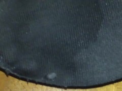 元陸上女子人妻の靴の匂いに欲情してしまい中敷きに射精 - Screenshot 13 of 16 - Shoejob