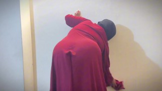 Арабская сексуальная горничная отеля возбуждает меня, показывая свою огромную Booty, когда она убирает мою комнату - толстушка Hot горничная