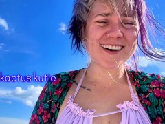 sneaky pee at the beach - Screenshot 4 of 16 - Pee Desperation