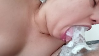 Облизывание с большим количеством слюны, водопад слюней, пока кремпай не брызнет много🍆🥛🥛💦💦😋😋🤤😵🥛🥛