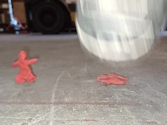 Clayman Crush Walkover, crushed by a giants boot 👣👣 - Screenshot 2 of 16 - Crush