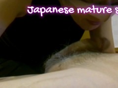 無修正　ディ―プフェラごっくん大好き淫乱熟女、不倫熟年カップル生ハメ騎乗位 - Screenshot 11 of 16 - ご っ くん