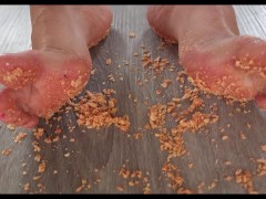 resistência do pé sola do pé esmagamento comida appas crunch com som - Screenshot 13 of 16 - Feet Fetish