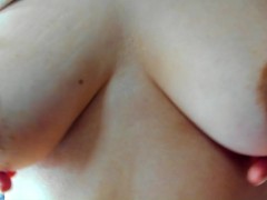 「乳首カリカリ・・・カリカリ」ささやき淫語乳首オナニーするドス黒エロ乳首。 - Screenshot 9 of 16 - チクニー
