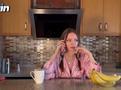 Мачеха нимфоманка  соблазняет пасынка и сквиртит от члена в заднице - Screenshot 2 of 16 - Stepmother Anal