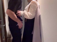 ヤリマンの休日のルーティーン　玄関で即フェラして立ちバックで生でセックス 2/16