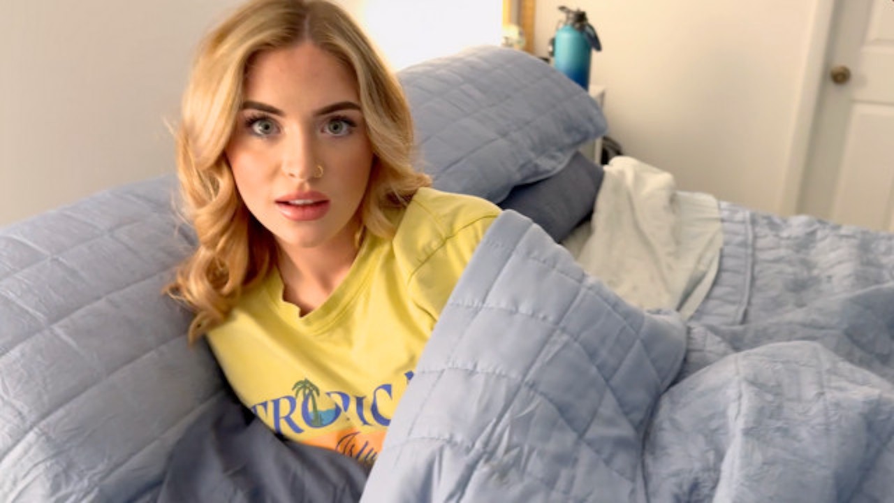 OMG Step Sis Quit Playing with your Pussy, I Only Wanted to Watch A Movie