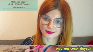 Помогите мне достичь моей цели и подпишитесь на мои OnlyFans! 🎯 Это лучший рождественский подарок! 🎁 Спасибо