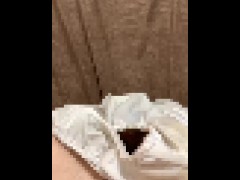 女の子の使用済みパンツに大量ザーメンぶっかけてぐちょぐちょにする - Screenshot 9 of 16 - Solo Male Cum