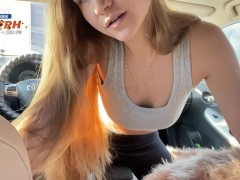 Трахнула подлокотник в машине. Публичная мастурбация - Screenshot 5 of 16 - Car Masturbating