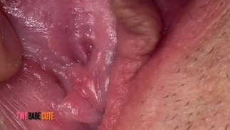 FULL HD 4K - VIRGIN WOMAN GETS A RELAXING MASSAGE ON HER PINK PUSSY BEFORE BEING DEFLOWERED