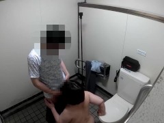 【デブ】住宅街の多目的トイレで撮った立ちバックシーン(撮影日：2024年6月11日)【立ちバック】 - Screenshot 2 of 16 - マゾ 調教