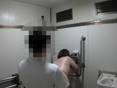 【変態】住宅街の多目的トイレで撮った公衆便所立ちバックシーン(撮影日：2024年7月18日)【公衆便所立ちバック】