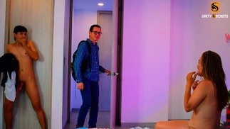 ЛИЛ ТИММИ ЛОВИТ ХАННУ МИЛЛЕР CHEATING И ТРАХАЕТ ЕЕ, ЧТОБЫ ПРЕПОДАТЬ ЕЙ ГОРЯЧИЙ УРОК