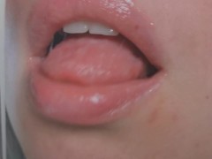 asmr eating sweet sticky substance with my fingers~ (っ˘ڡ˘ς)