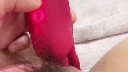 新しいおもちゃに翻弄されてイク奥様 クリトリスオナニー