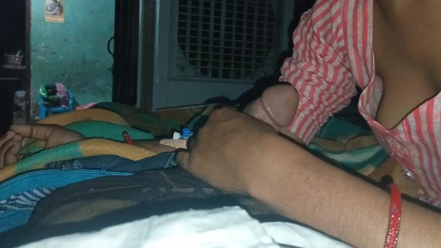 Indian bhabhi sucking big cock , cumshot in mouth