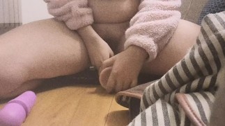 Sieh mir zu, wie ich mich dehne und reite. (Spermabild am Ende)