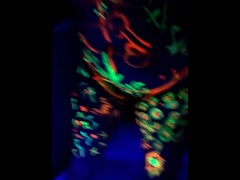 Blacklight Fun - Screenshot 6 of 16 - Body Paint