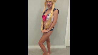 Sailor Moon Cosplay Try On