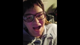 Amy мечтает о непослушных фантазиях с тобой