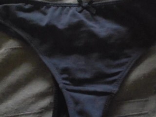 I found my Step Daughter´s Small Panties on her Bed