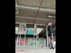 PEE on the ABANDONED - Screenshot 15 of 16 - Pee