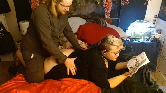 Goth girlfriend get's a good screwing while she's listening to music