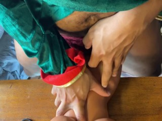 Шаловливый эльф трахает секс-куклу, пока не выстрелит стонущим камшотом