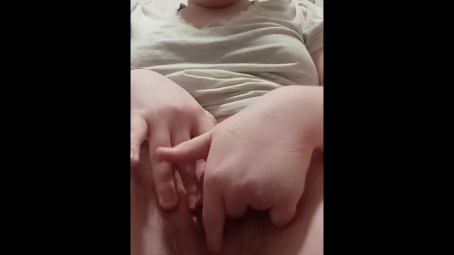 FTM pumping and jerking off with clit-dick