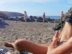BEACH ADVENTURE: meet Sara again...with her sexy friend - Screenshot 7 of 16 - Public Flashing