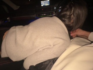 Student gives Amazing Blowjob in Car in Parking Lot