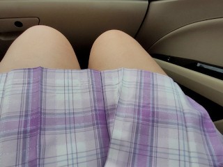 抚摸捡到18+的娇小女学生的性感腿