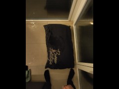 Can't hold and explode piss on the floor 8/16