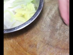 隔壁嫂子送的牛肉 - Screenshot 4 of 16 - 无码