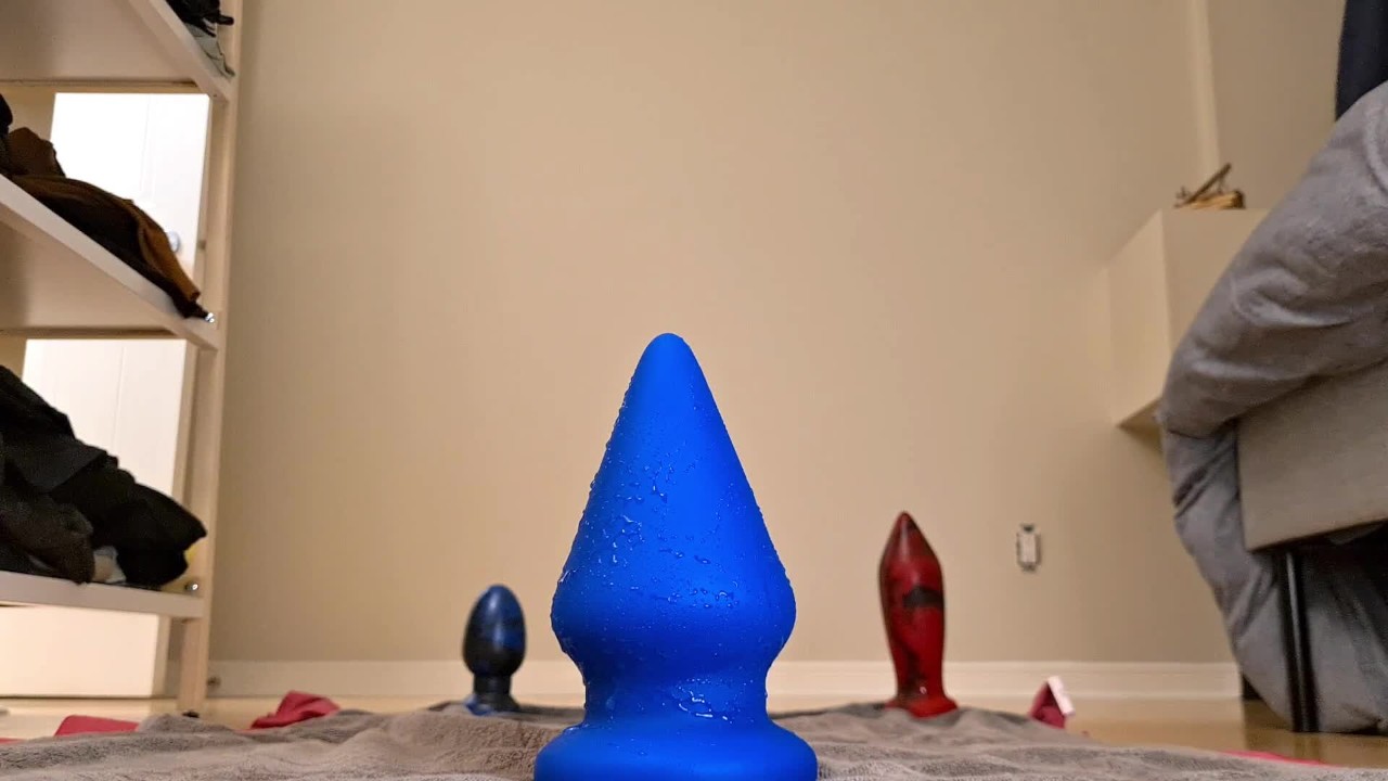 The first time I take my biggest plug! Extreme 4' wide blue anal plug  insertion