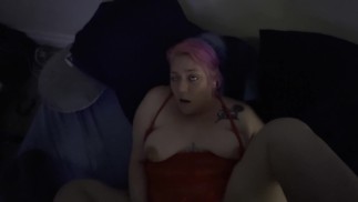 Возбудился на стриме, поэтому мы пошли трахаться после того, как я использую свой вибратор для множественных оргазмов