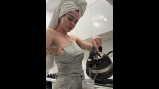 Il vostro caffè, signore!